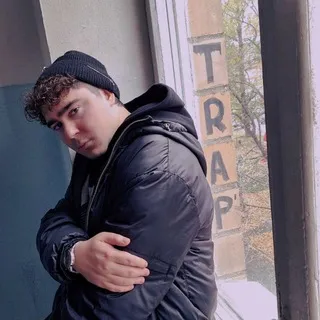 Коробка с трапом оффи🕷