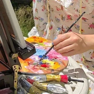 🎨 - 𝙙𝙧𝙖𝙬𝙞𝙣𝙜 𝙘𝙤𝙣𝙛𝙚𝙨𝙨𝙞𝙤𝙣.