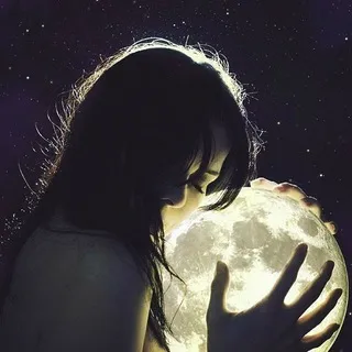 ⋆*･ﾟWн︎ιт︎є︎ Mσση Rɛԃιʀɛcƚ🌘