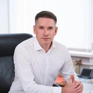 Илья Сухих