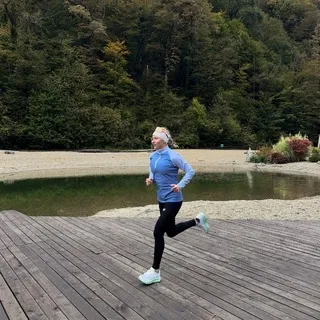 KONSTANTINOVA_COACH