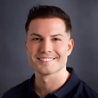 Nicholas Veniamin ✔