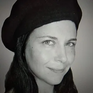 Laura Ru