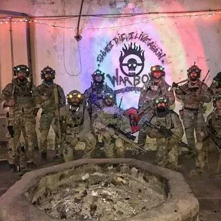 /CIC/ Half Life War Boys Edition