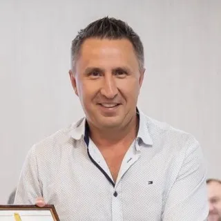 Олег Швецов
