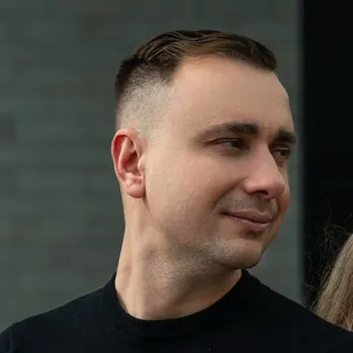 Жданов ✔