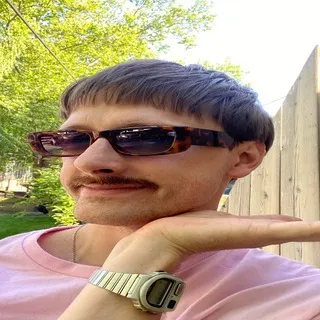 Меня зовут Сашка Вербин