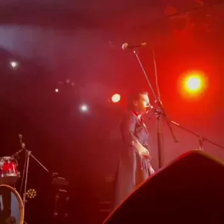 ПОЭТУСТОРОННЕЕ