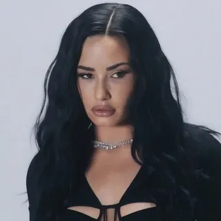 𝙳𝙴𝙼𝙸 𝙻𝙾𝚅𝙰𝚃𝙾 𝙻𝙰𝚃𝙴𝙻𝚈 💋