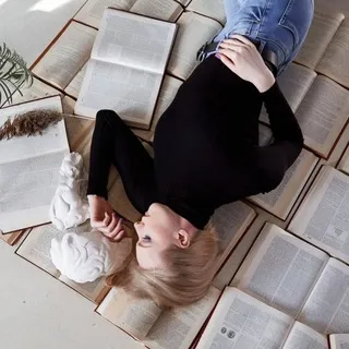 Фонарёва освещает