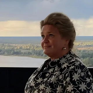 Елена Малышева ️ ️