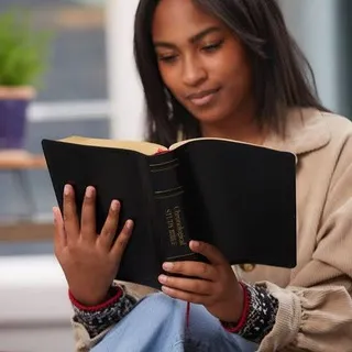𝐋𝐞𝐢𝐭𝐮𝐫𝐚 𝐁𝐢𝐛𝐥𝐢𝐜𝐚📖