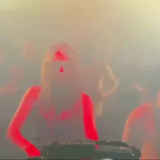 𝔍 𝔞 𝔫 𝔢 𝔯 𝔪 𝔢 𝔯 𝔭 𝔥 𝔢 𝔯 𝔱 𝔞 𝔷 𝔞