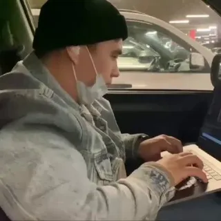 Серёга не вайбкодит