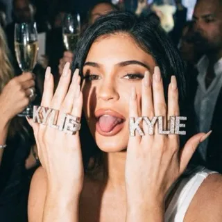 👸🏻