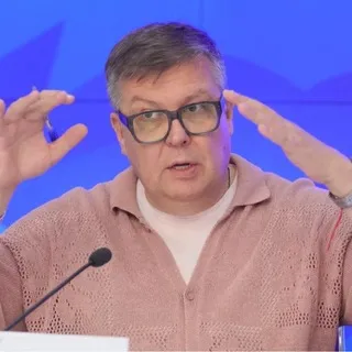 МАРТЫНОВ