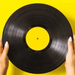 ⊰❀ 𝐁𝐀𝐔́ 𝐌𝐔𝐒𝐈𝐂𝐀𝐋 📻