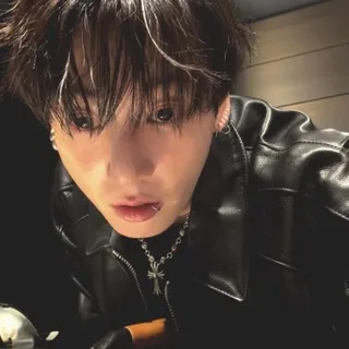 :𝐭𝐨𝐫𝐚 ‘’stay alive 🪭