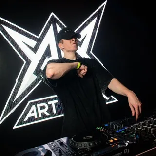 ART MOON