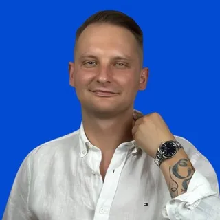 Никита Помогатор