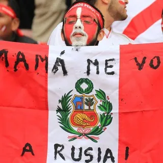 Peruanos en Rusia 🇷🇺 🤝 🇵🇪