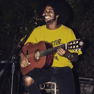 Andy Martínez .Oficial