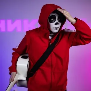 Это мой гриб и я на нем сижу