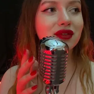 Камелия Елисеева(вокал за минуту )