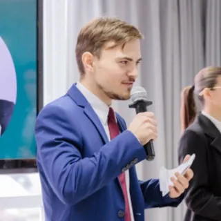 Азарин Александр: юрист и общественник
