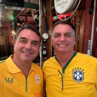 FLÁVIO BOLSONARO ✔