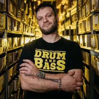 INJECTOR DRUMS MUSIC🎧