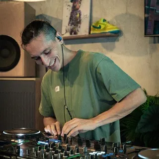 Markedr, диджеим каждый день ️🎛️️