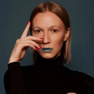 ALENA ZHAMOZDIK