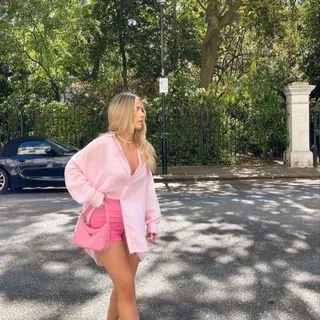 𝙒𝙚 𝙖𝙧𝙚 𝙜𝙞𝙧𝙡𝙨 💕