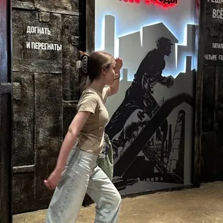 С востока дует