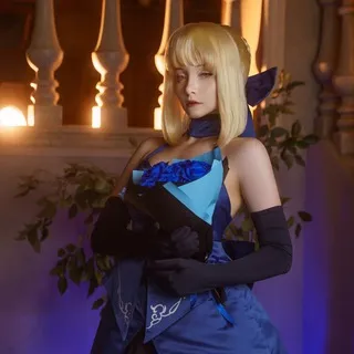 Cinaritsa cosplay
