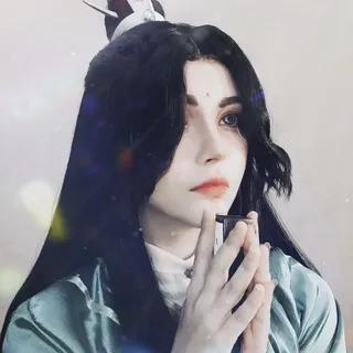 AKI ZOLDYCK
