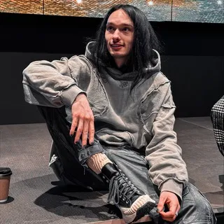 Одуванчик печатает…