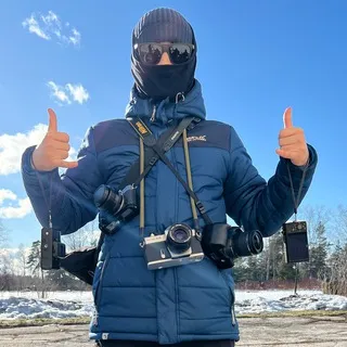 Санек чето фотает