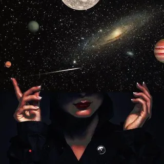Mujer de Saturno 🪐