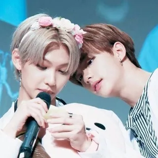 ‧₊ hyunlix place 快︱run it