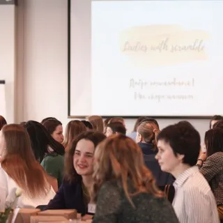 LWS Community | Ladies with scramble
