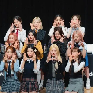 loona gifs
