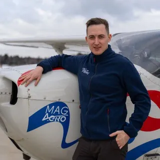 Пилот Мельников