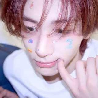 wave to leehan