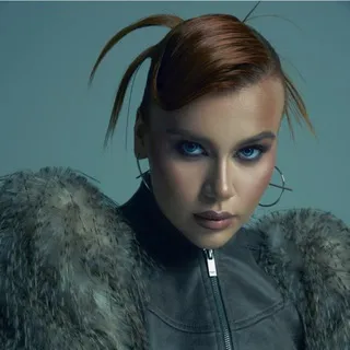 Dasha Manakova Easy Music
