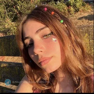 𝑐ℎ𝑖𝑐𝑎𝑠 𝑒𝑛 𝑐𝑢𝑎𝑟𝑒𝑛𝑡𝑒𝑛𝑎 🐝
