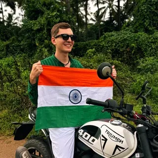 В Индии 🇮🇳 Alex Pervov