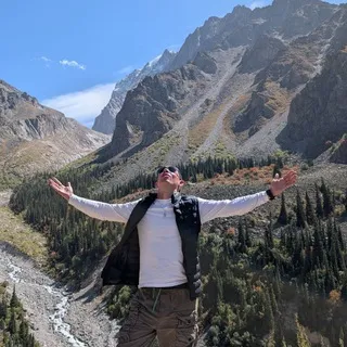 Alex Random ART & Travel
