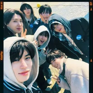 . ݁₊ ⊹ your kickflip ⁷ home . ݁˖ . ݁